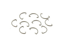 Load image into Gallery viewer, Oil Filter Retainer Clip 1957 / 1978 XLH 1965 / 1981 FL 1971 / 1981 FX