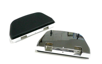 Chrome Ribbed Rear Passenger Footboard Kit 1986 / UP FLT 2000 / 2017 FLST 2000 / 2017 FXST 2006 / 2017 FXD models equipped with footboard supports