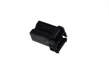 Load image into Gallery viewer, Amp 040 Series Wiring Connector 4-Wire Cap Housing 0 /  All models